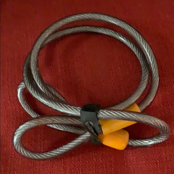 ON GUARD CHAIN POLICE BEAST FOR LOCK BNWOT - Picture 5 of 5